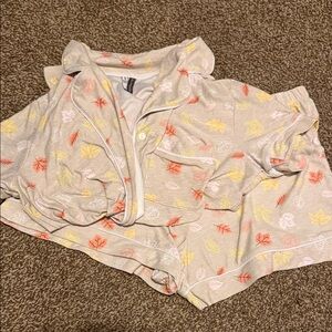 Women's Leaf Print Pajama Set